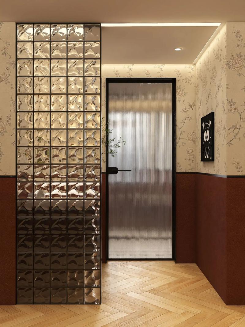 濃郁復古衛(wèi)生間 玻璃隔斷美翻了！